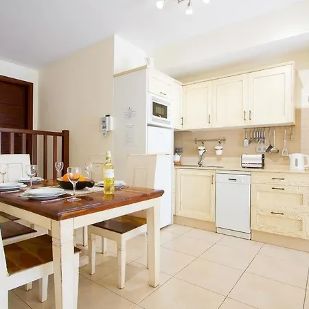 Villa Puerto Del Carmen Sleeps 6 Pool Air Con Wifi