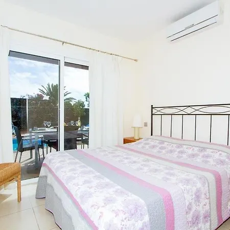 Puerto Del Carmen Sleeps 6 Pool Air Con Wifi Villa